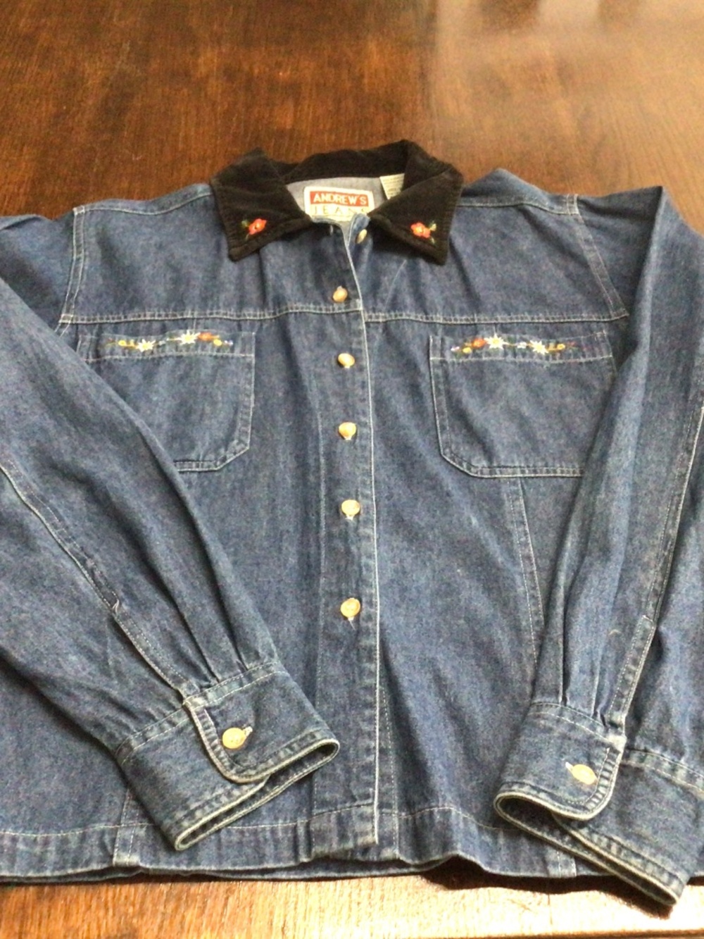Vintage 1990s Andrew’s jeans button down denim jshirt. Size large. Good shape